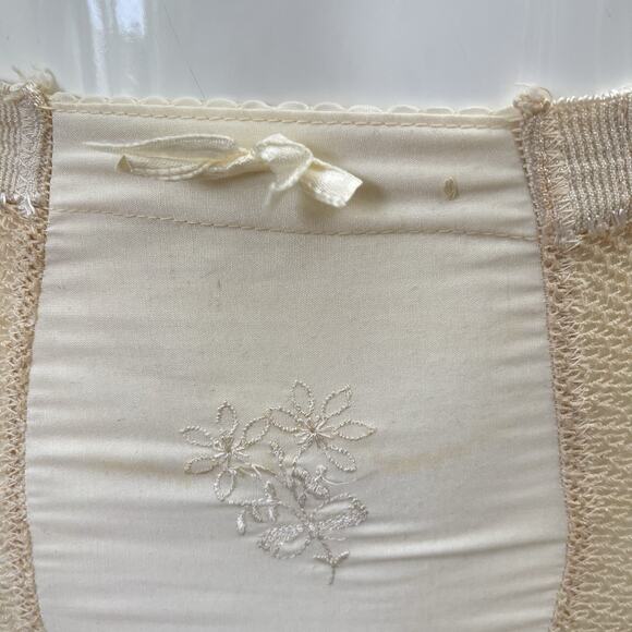 Rare Vintage Jantzen “Summer Frost” Mesh Knit Girdle & Garters, Small - Picture 8 of 8